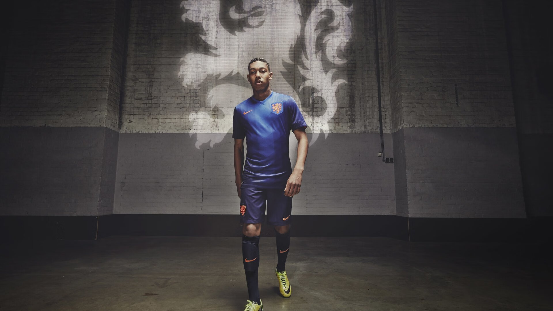 以硬汉著称：在与接受强硬防守的对手激战中，蒂伊表现出大师级的抗压能力！